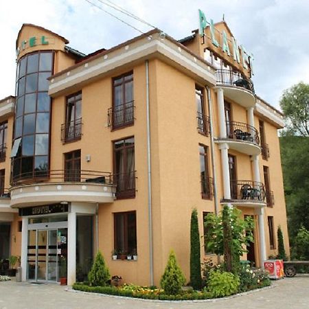 Hotel Planet Gjilan Exterior photo